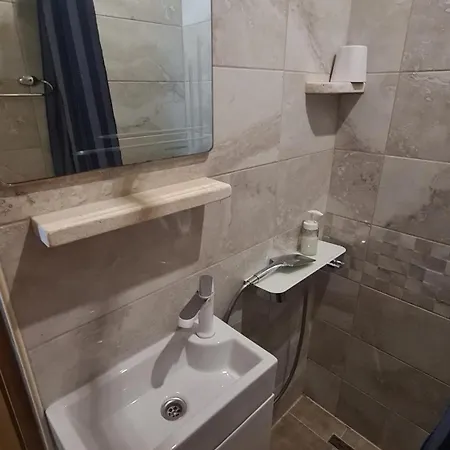 Apartment Apartments Luna Žuljana